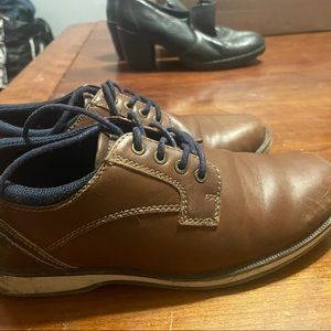 Boys dress shoes, brown